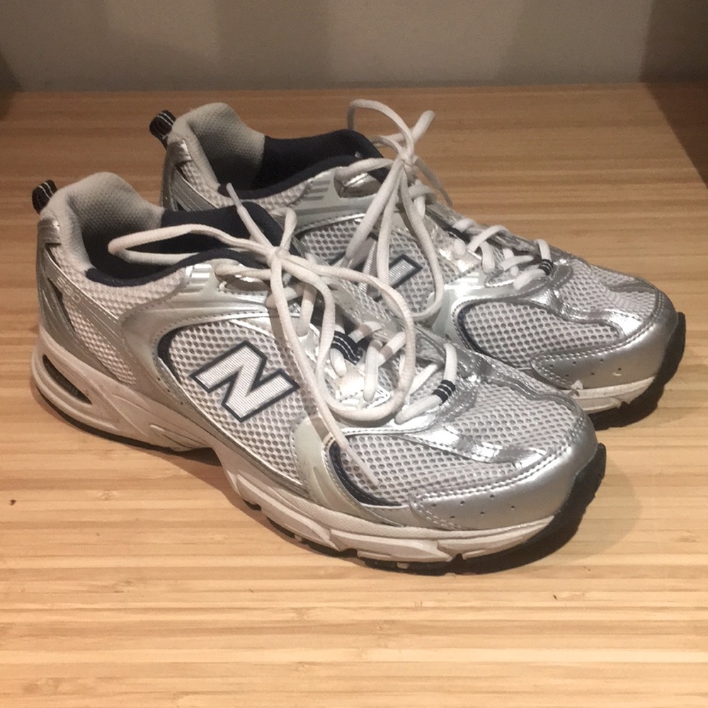 New balance 530 / white and silver / 130$ / only wear one time / practically new